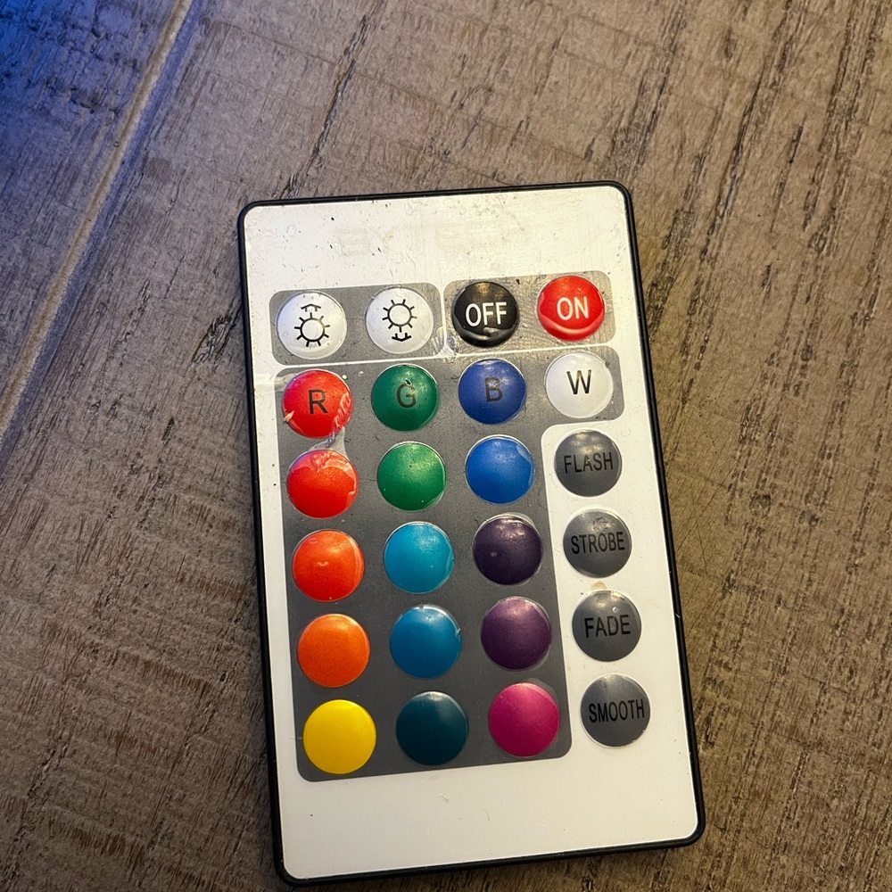 LED Color-Changing Light - Picture 5 of 5